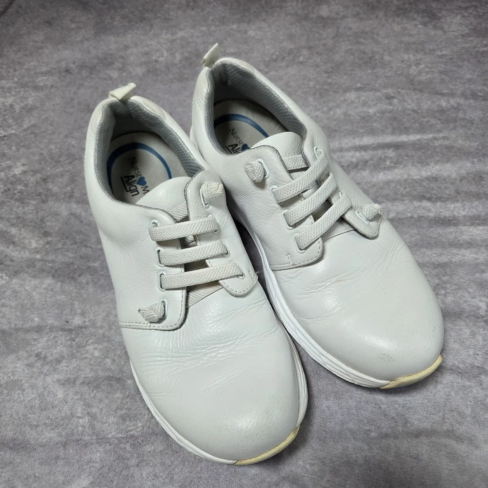 Nurse Mates Women's Align Velocity Lace-Up Slip-Resistant Shoes White Size 7M